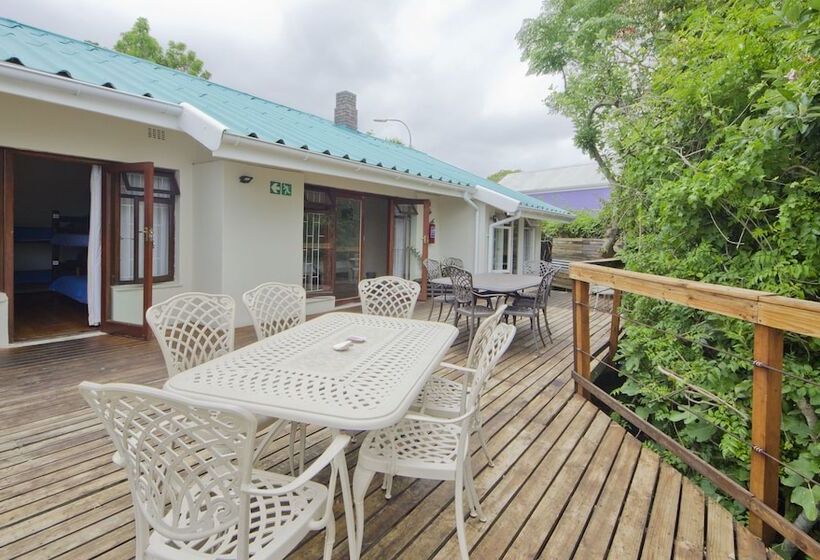 Отель Island Vibe Knysna