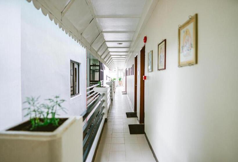 هتل Jazmine's Place