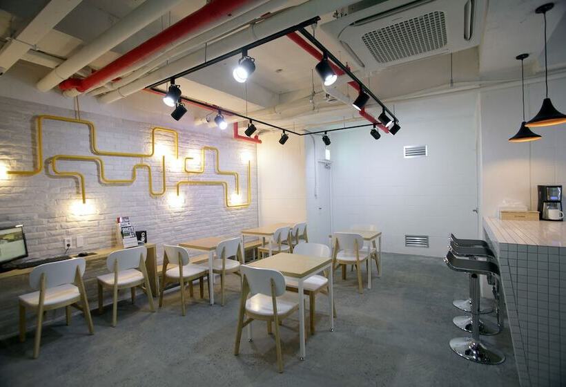 K Pop Hotel Seoul Tower