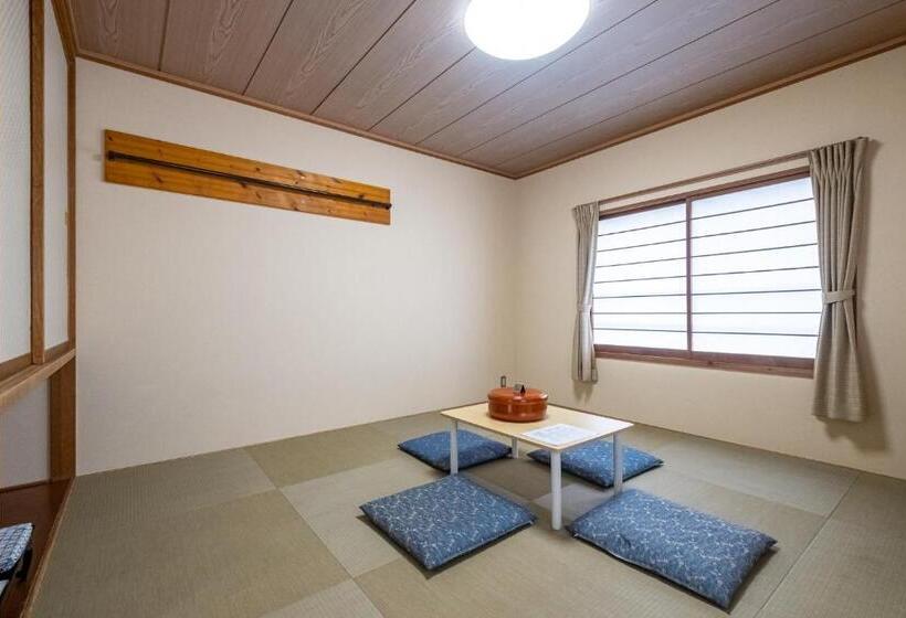 هتل Kawaguchiko Station Inn