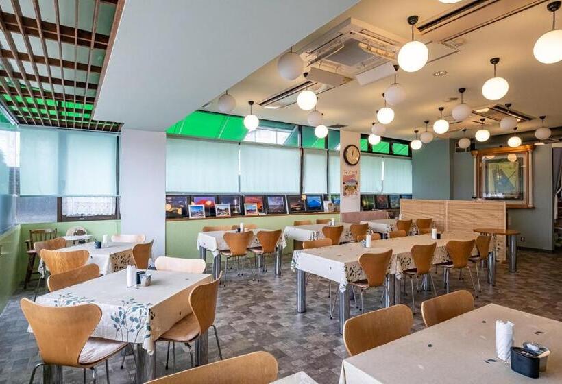 호텔 Kawaguchiko Station Inn