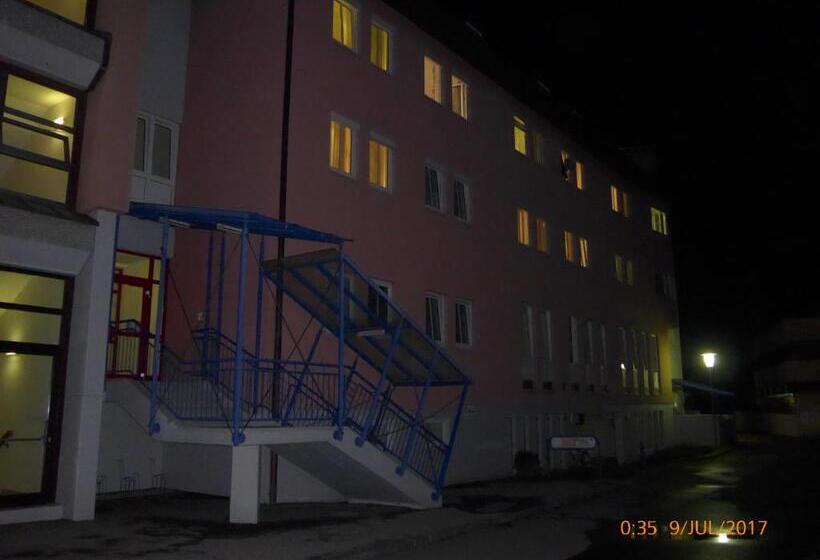 Отель Kolpinghaus Spittal
