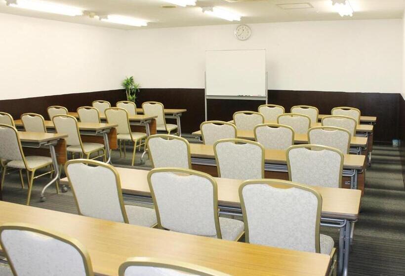 Отель Livemax Budget Hamamatsu Ekimae