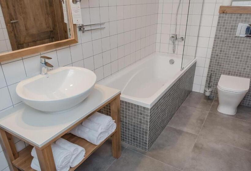 בית מלון כפרי Naturum