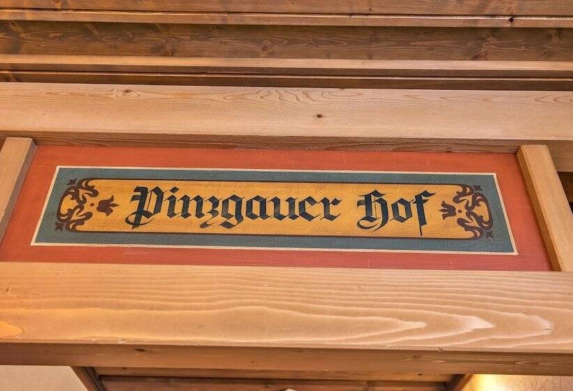 בית מלון כפרי Pinzgauerhof Ski & Bike   Inclusive Evening Dinner