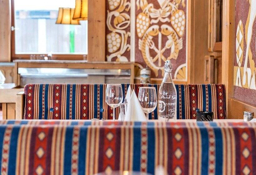 בית מלון כפרי Pinzgauerhof Ski & Bike   Inclusive Evening Dinner