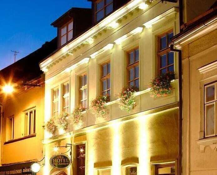 ホテル Pod Zamkem