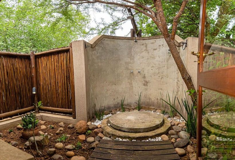 ホテル Raptors Lodge