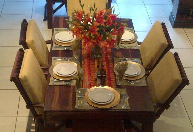 Отель Red Tudor B&b