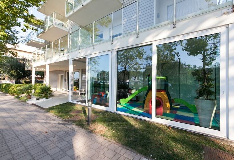 هتل Residence Sunrise Cesenatico