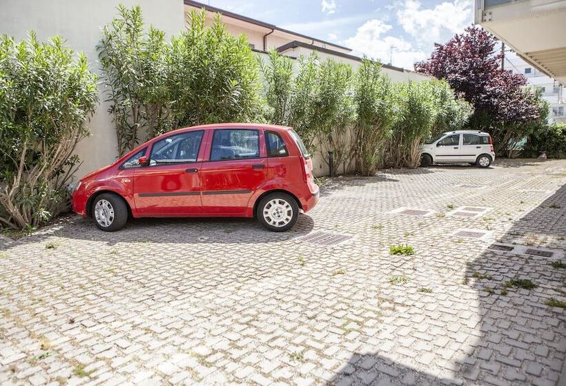 هتل Residence Sunrise Cesenatico