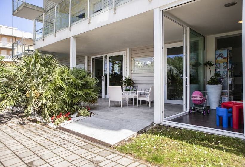 هتل Residence Sunrise Cesenatico