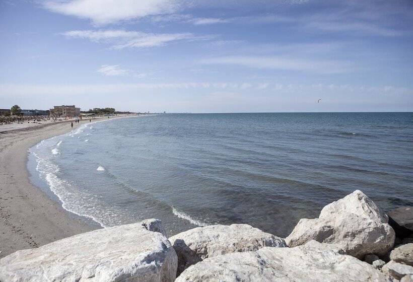 هتل Residence Sunrise Cesenatico