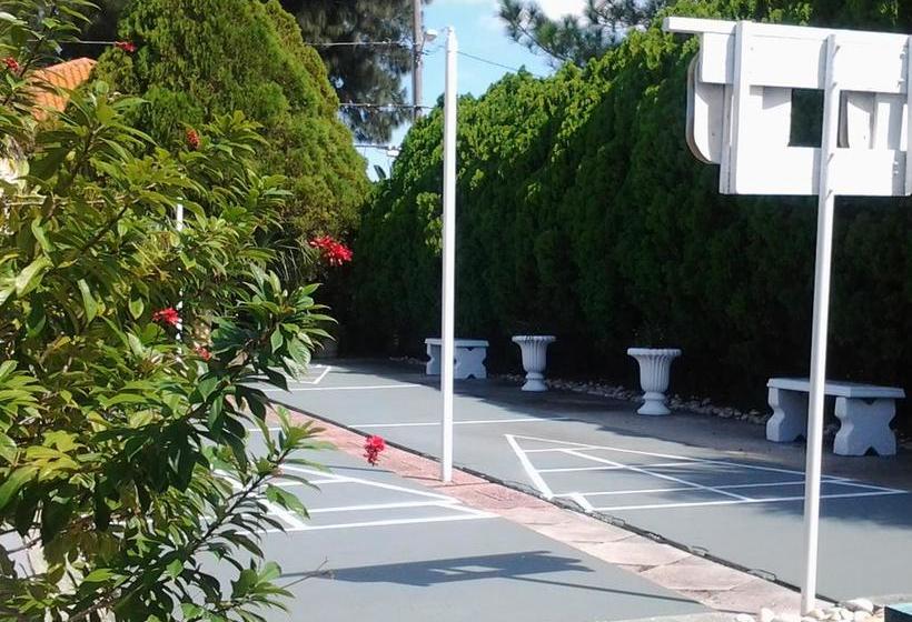 בית מלון כפרי The Bungalows