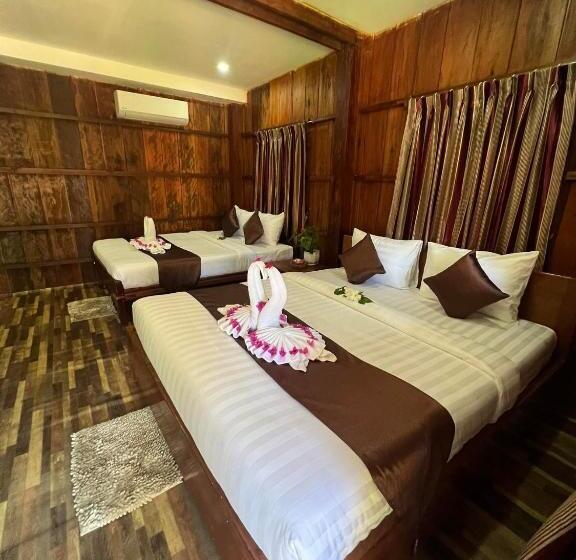 فندق The Moon Kampot Boutique