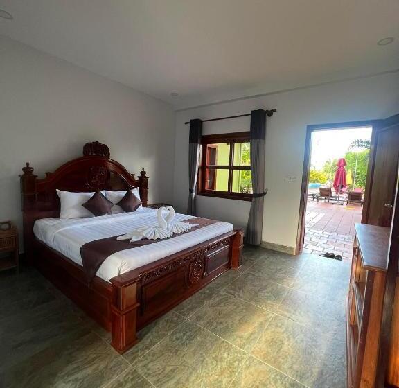 فندق The Moon Kampot Boutique