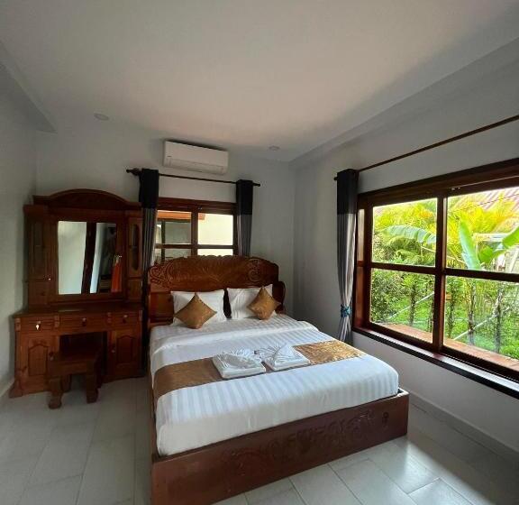 فندق The Moon Kampot Boutique