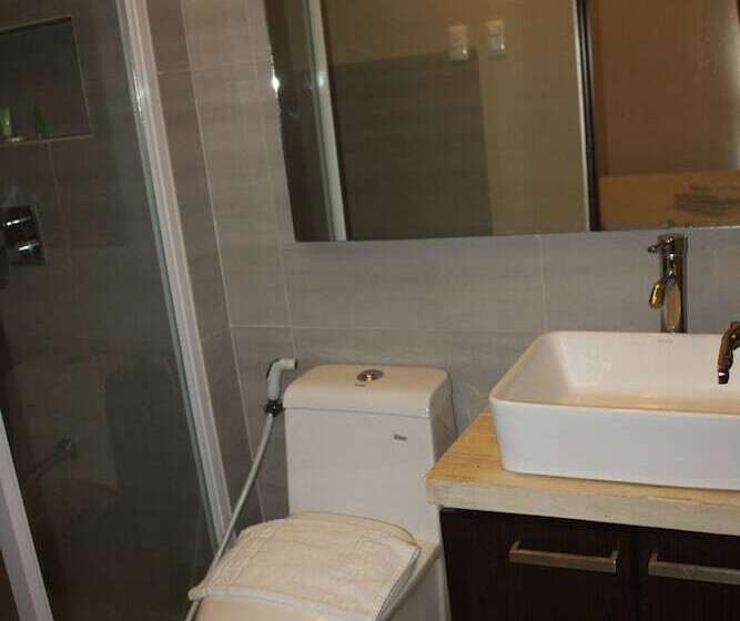 The Reef Hotel And Residences