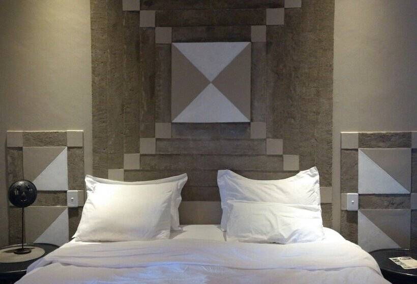 בית מלון כפרי Tingala Lodge