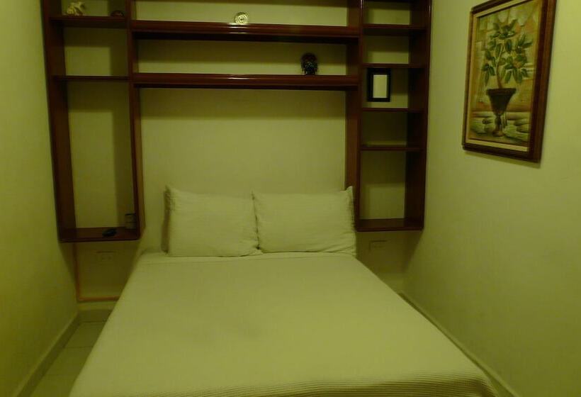 בית מלון כפרי Hostal Del Mar