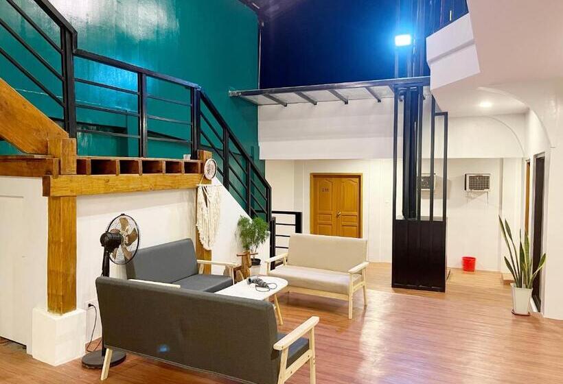 هتل Zuric Pension House