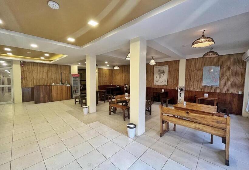 هتل Zuric Pension House