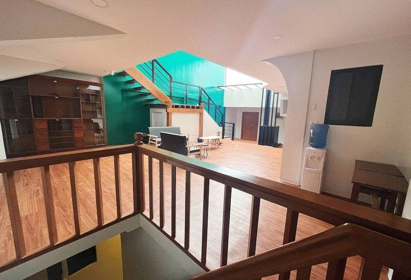 هتل Zuric Pension House