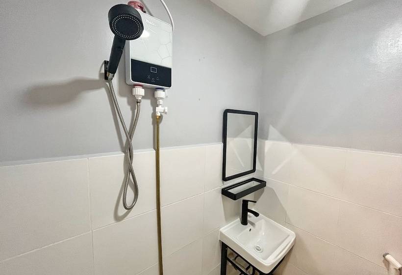 هتل Zuric Pension House