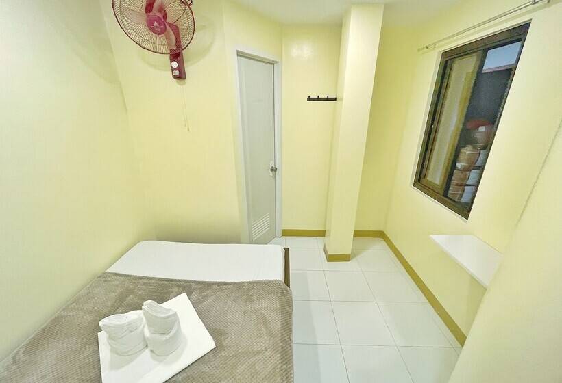 هتل Zuric Pension House