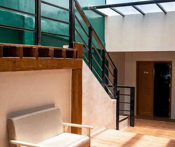 هتل Zuric Pension House