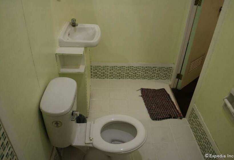 Mainstreet Pension House By Reddoorz