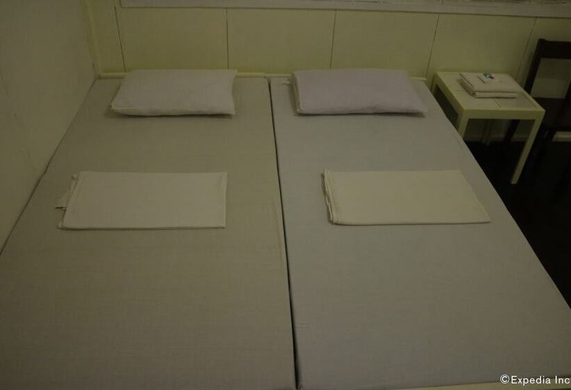 Mainstreet Pension House By Reddoorz