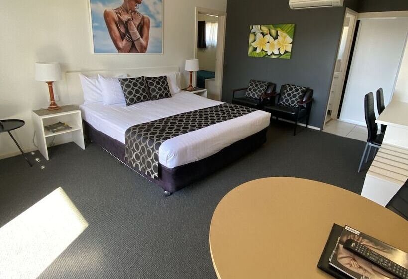 모텔 Centre Point Midcity Motor Inn