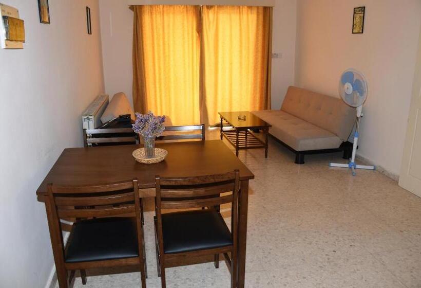 Odysseas & Eleni Hotel Apartments