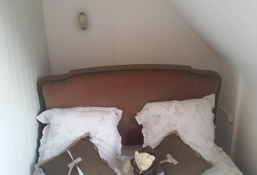 פנסיון Aux Délices D'elise