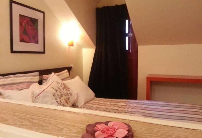 פנסיון Aux Délices D'elise