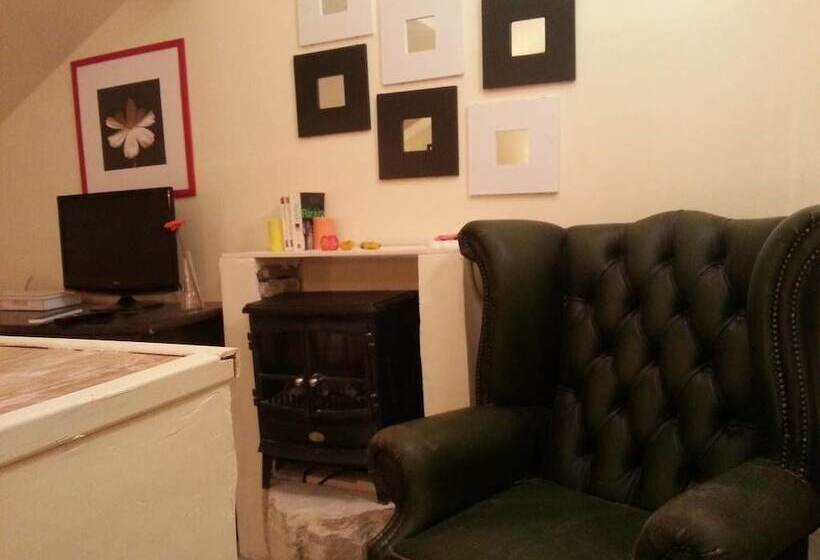 פנסיון Aux Délices D'elise