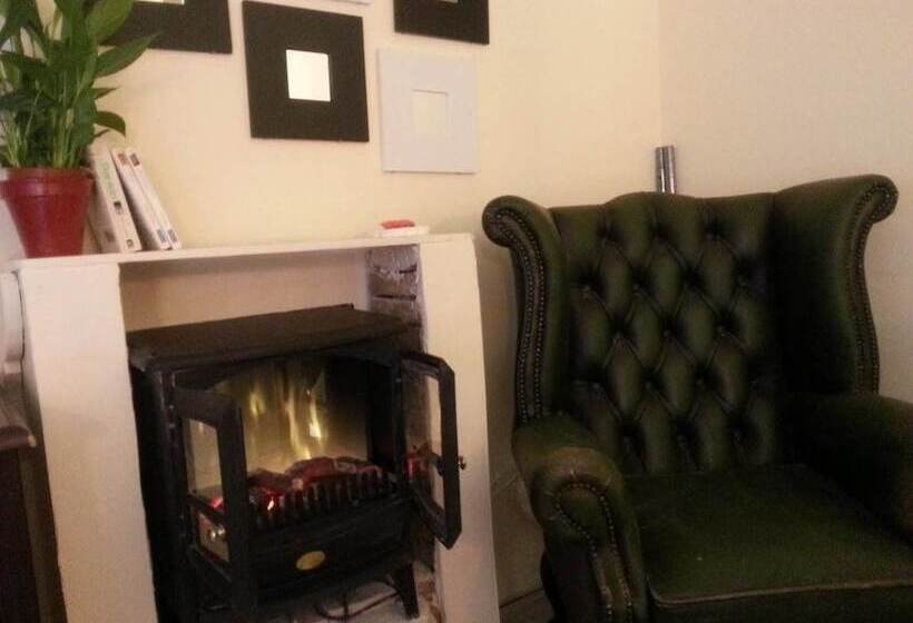 פנסיון Aux Délices D'elise