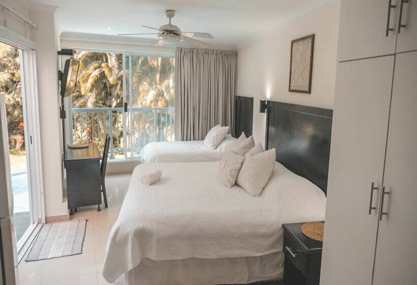 膳宿费 Beside Still Waters Boutique