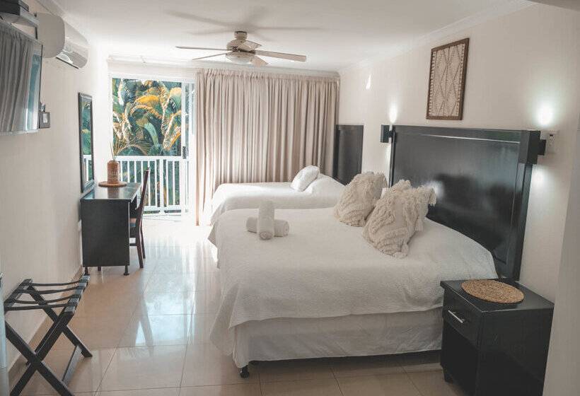 膳宿费 Beside Still Waters Boutique