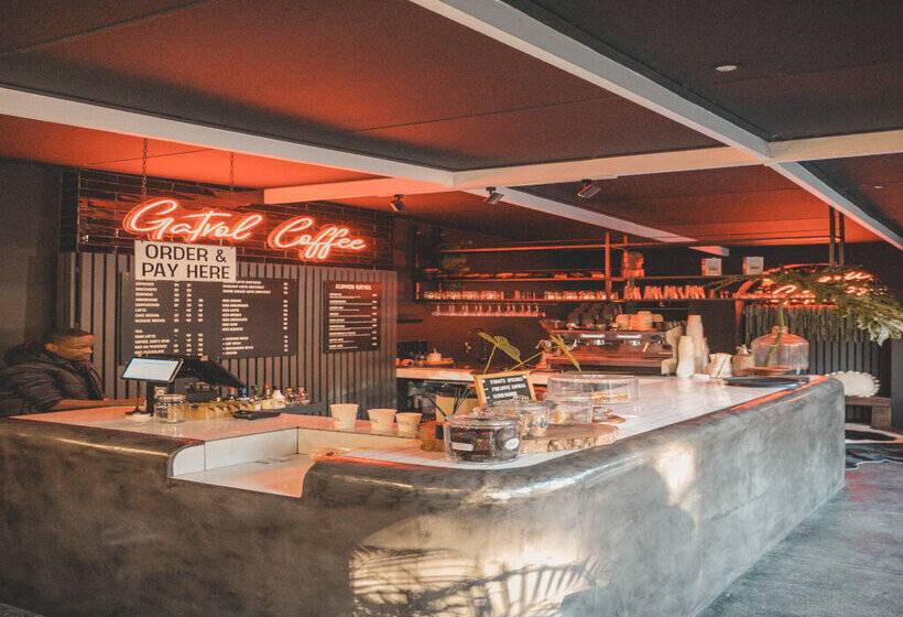 膳宿费 Beside Still Waters Boutique