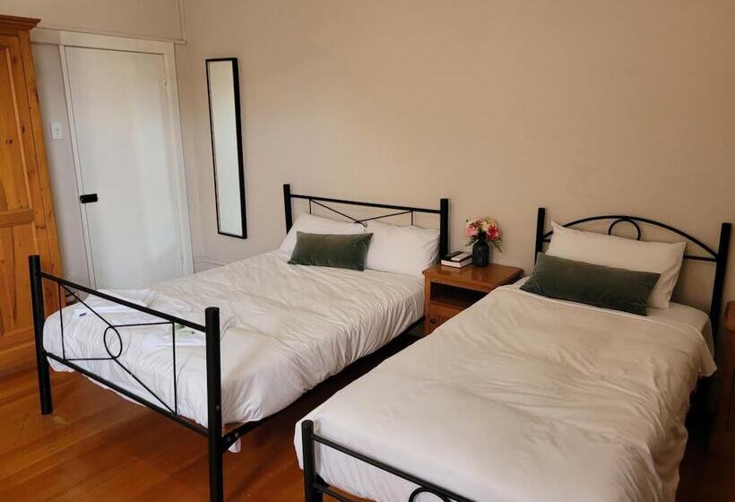 پانسیون Burwood Bed And Breakfast