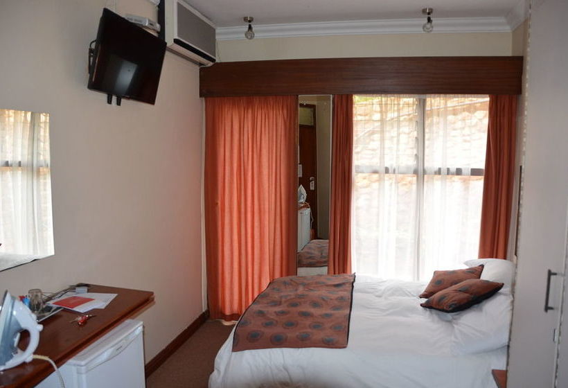 펜션 El Cazador Guest House