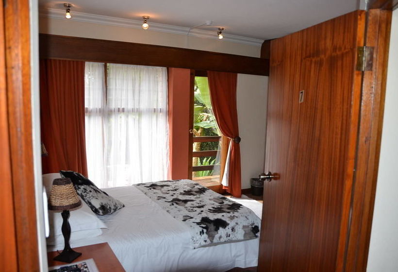 펜션 El Cazador Guest House