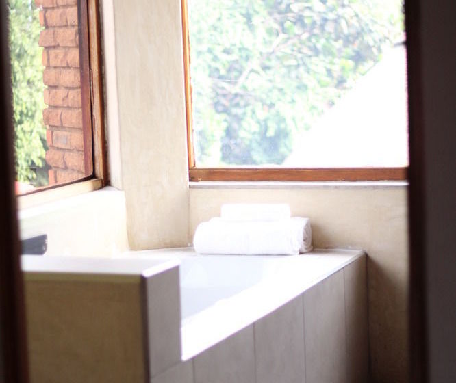 펜션 El Cazador Guest House