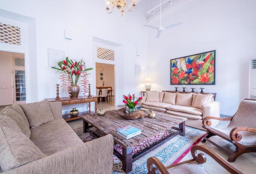 膳宿费 Fifty Lighthouse Street