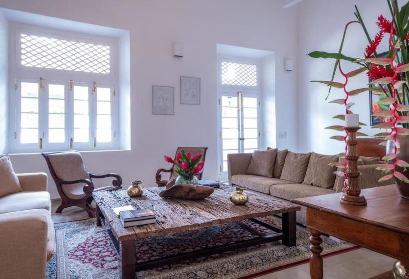 膳宿费 Fifty Lighthouse Street