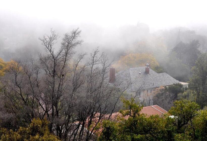 ペンション Franklin View Guesthouse