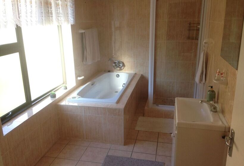 Пансион Helderberg Guesthouse