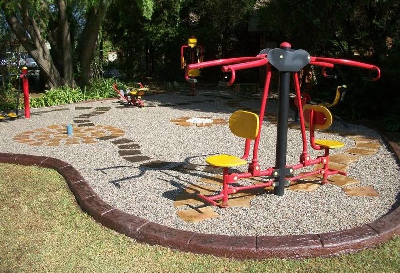 פנסיון Ikwekwezi Guest Lodge